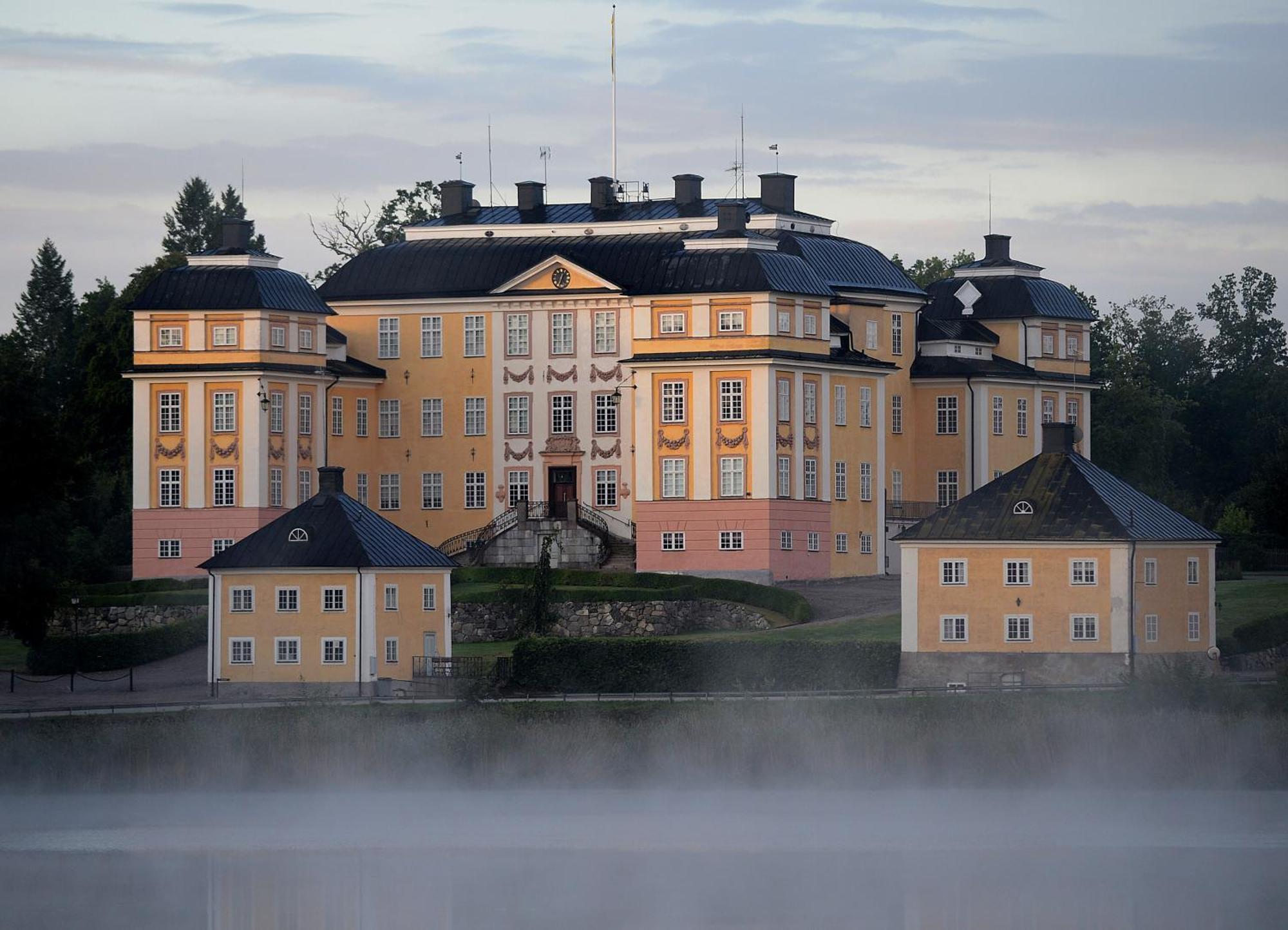 Ericsbergs Slott Hotel Katrineholm Bagian luar foto